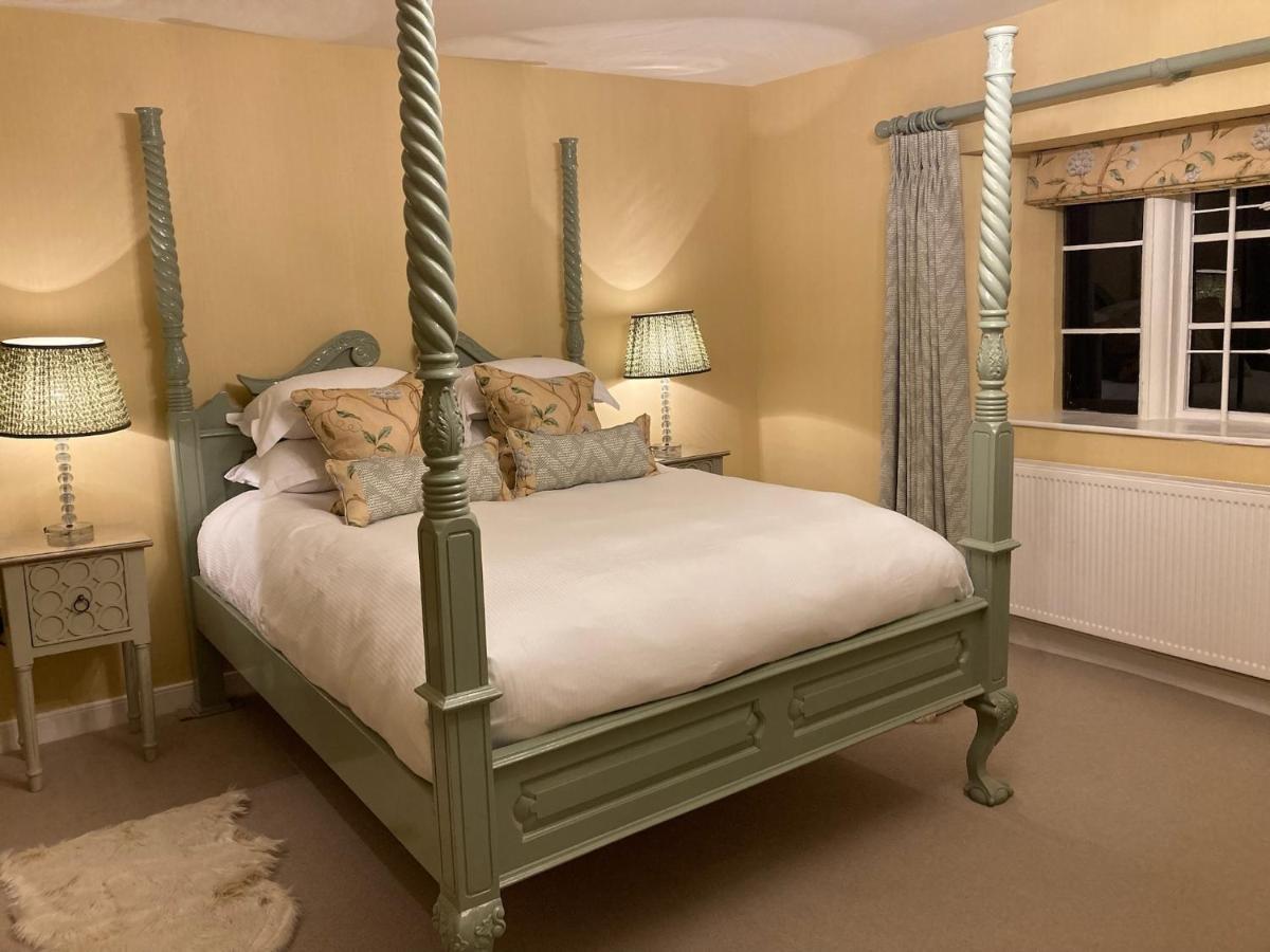 The Seagrave Arms Hotel Weston Subedge Екстериор снимка