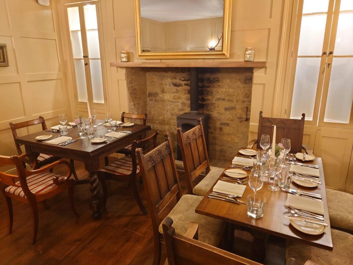 The Seagrave Arms Hotel Weston Subedge Екстериор снимка