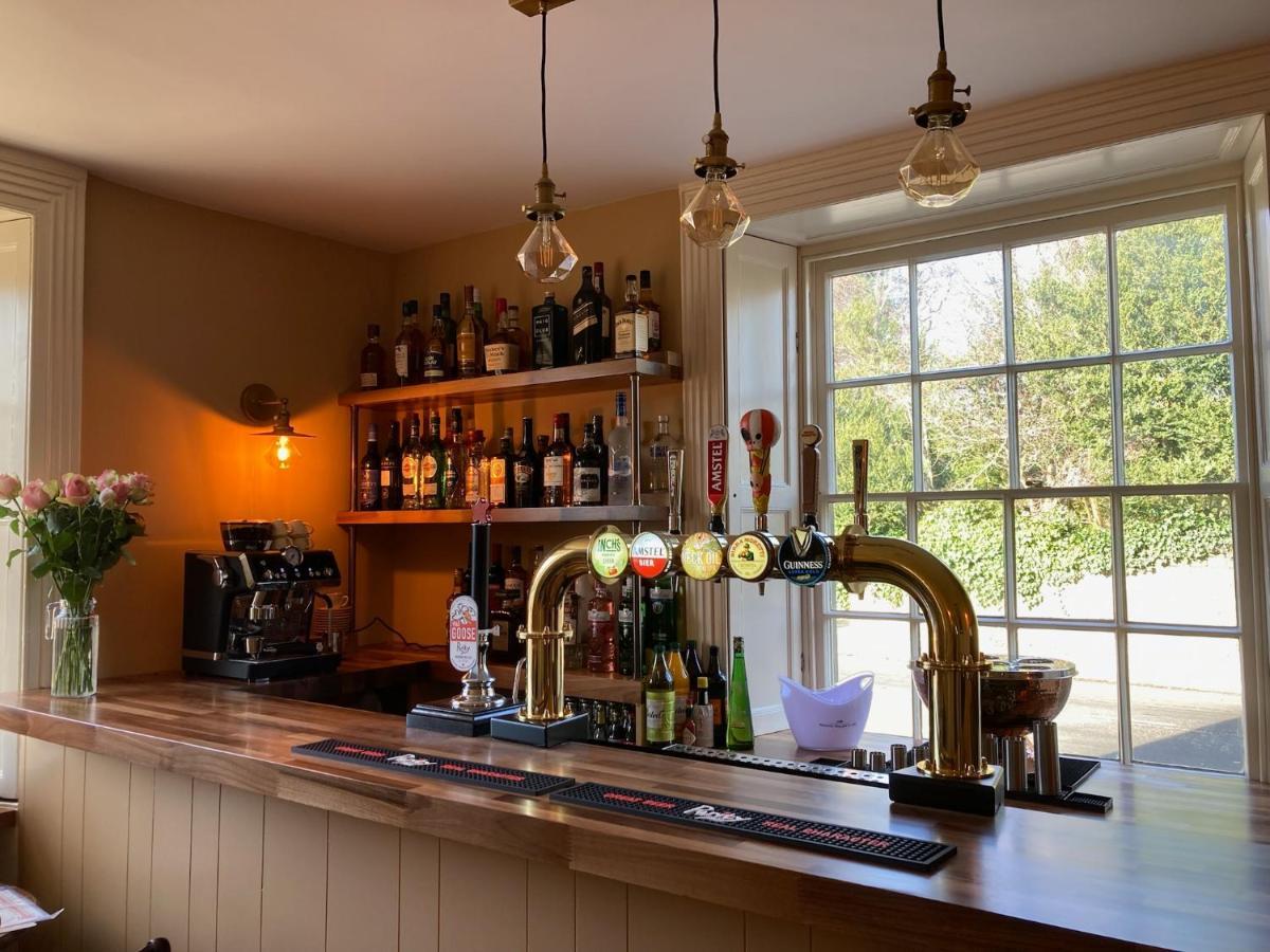 The Seagrave Arms Hotel Weston Subedge Екстериор снимка