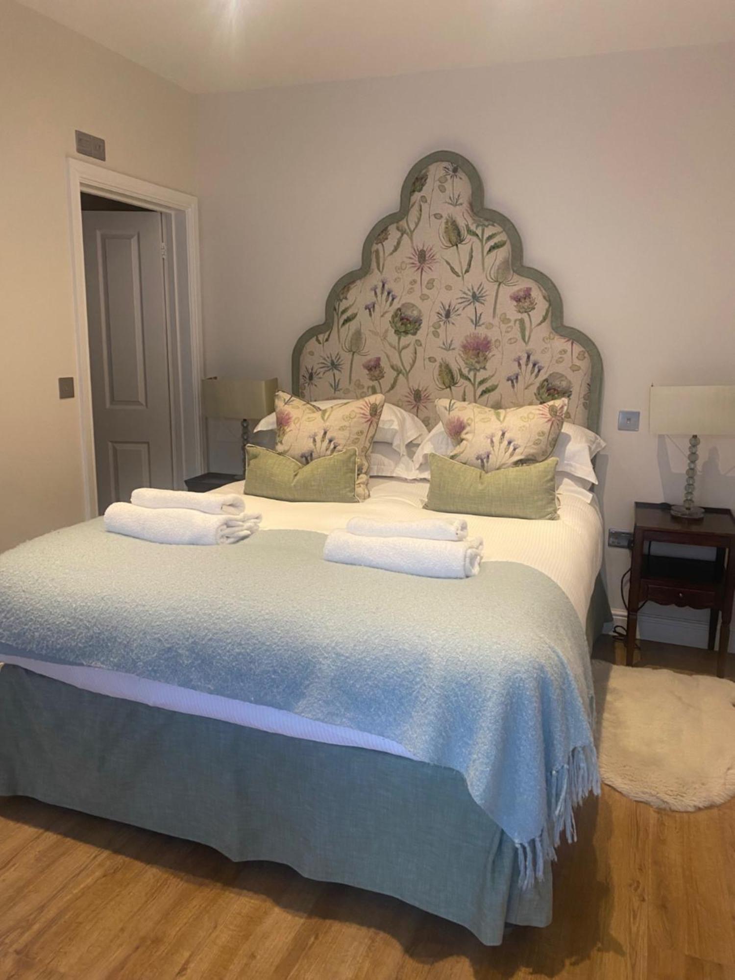 The Seagrave Arms Hotel Weston Subedge Екстериор снимка