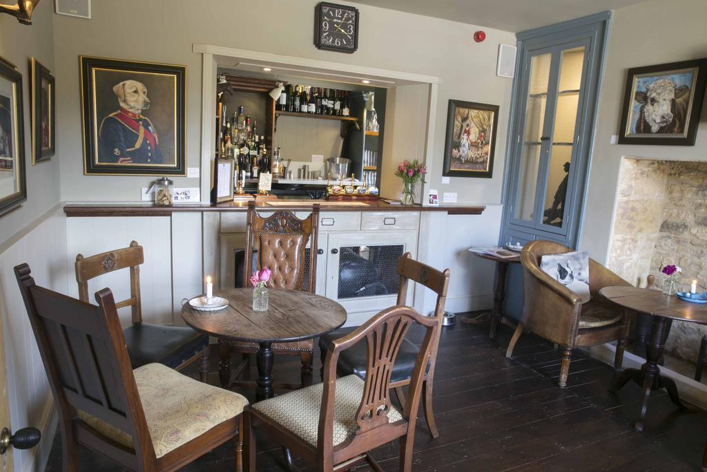 The Seagrave Arms Hotel Weston Subedge Екстериор снимка